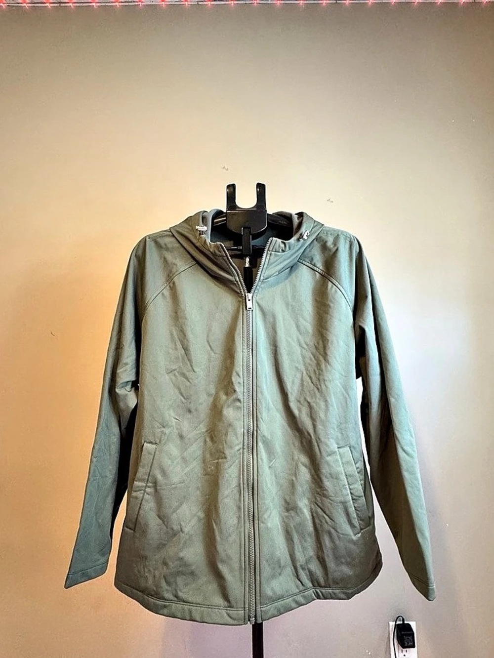 32 Degrees Heat Women’s 2X Sage Green Hooded Softshell Jacket Full Zip Plus Size